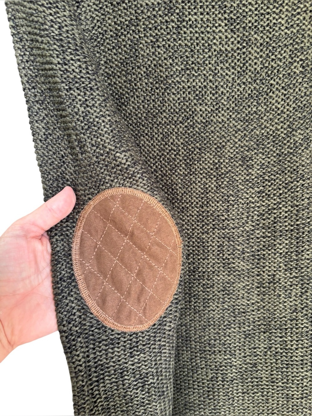 RDI Olive Green Knit V-Neck Sweater Brown Elbow Patches Size Medium - Picture 5 of 6
